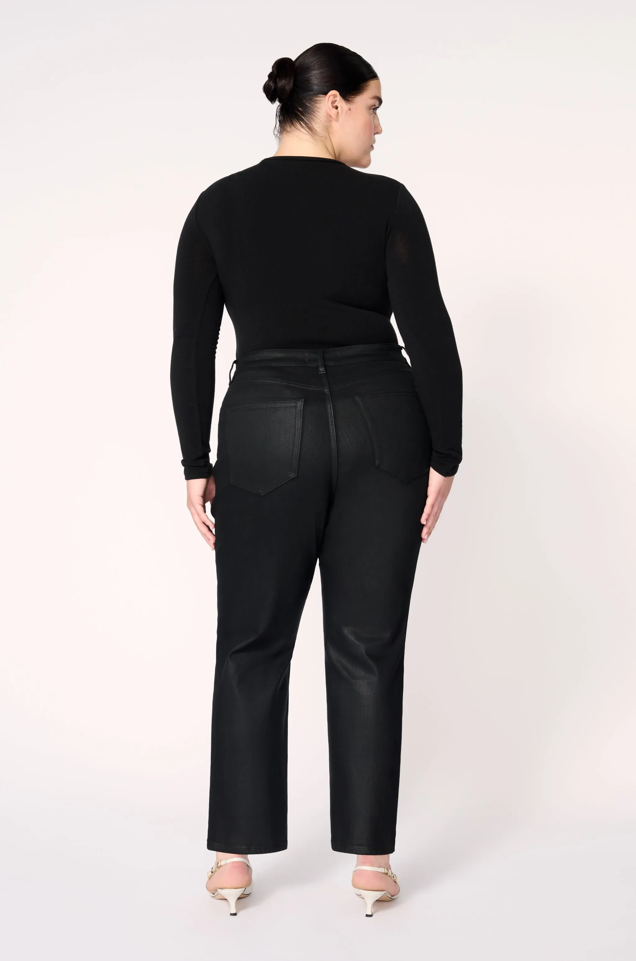 ASE PLUS - STRAIGHT JEANS | NOIR WAX COATED