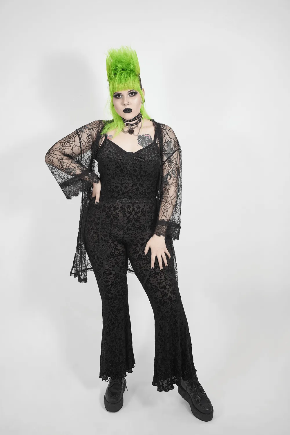 Black Lace Bell-Bottoms for Trendy Evening Wear