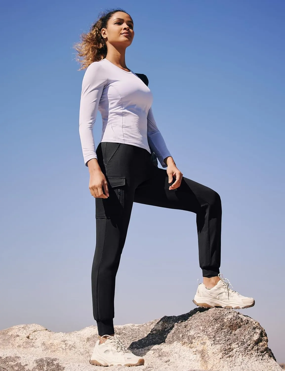 Ewedoos Fleece Lined Joggers Women Water Resistant Thermal Sweatpants High Waisted Hiking Cargo Pants with Pockets
