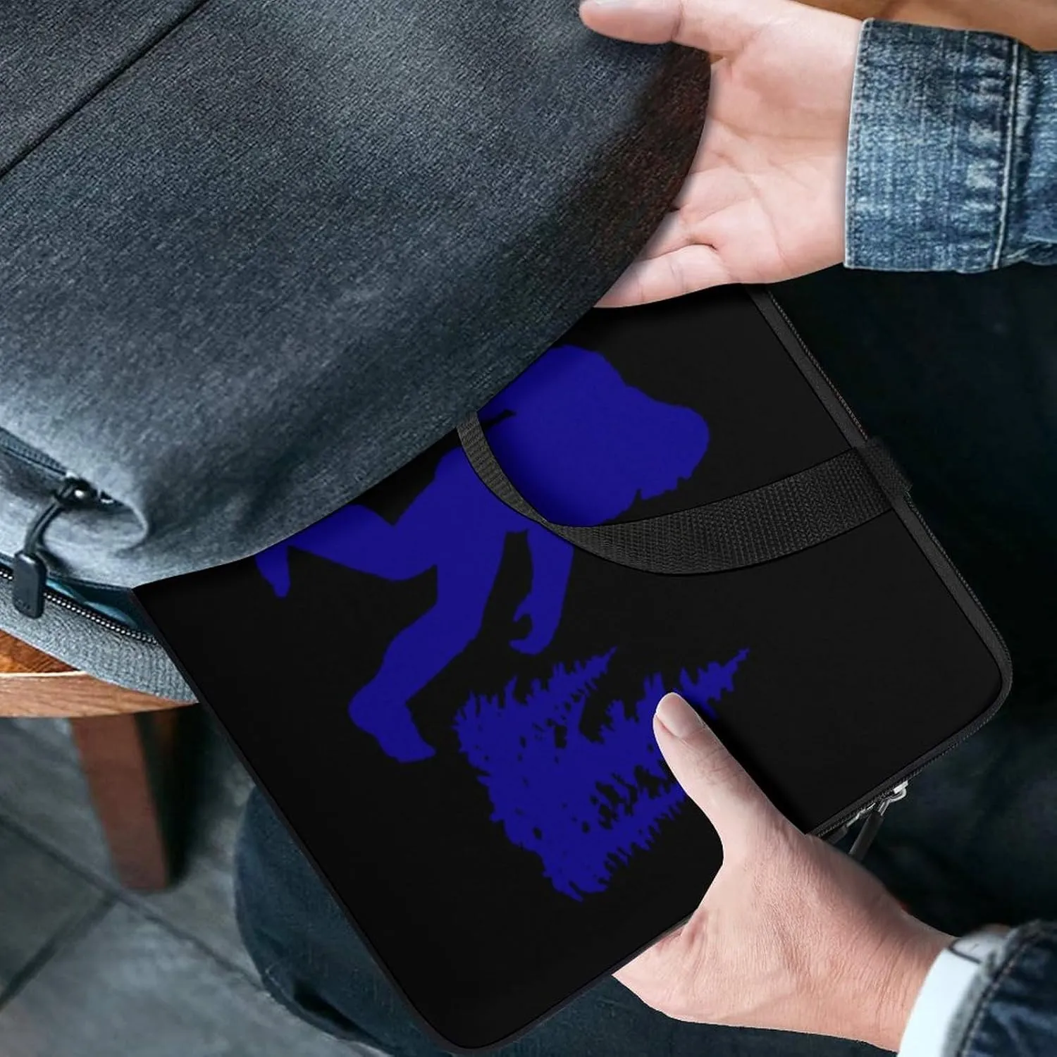 Forest Bigfoot Sasquatch Laptop Bag Durable Waterproof Notebook Carrying Case Computer Bag Briefcase