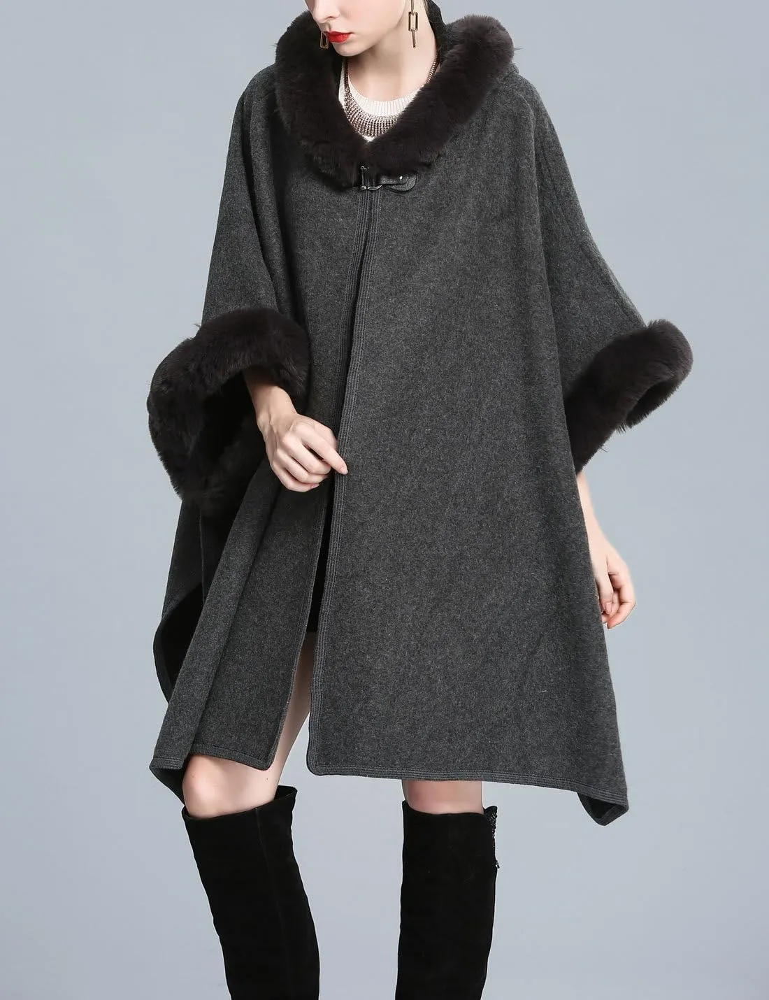 Gihuo Women's Luxury Batwing Sleeve Faux Fur Hooded Cloak Poncho Sweater Cape