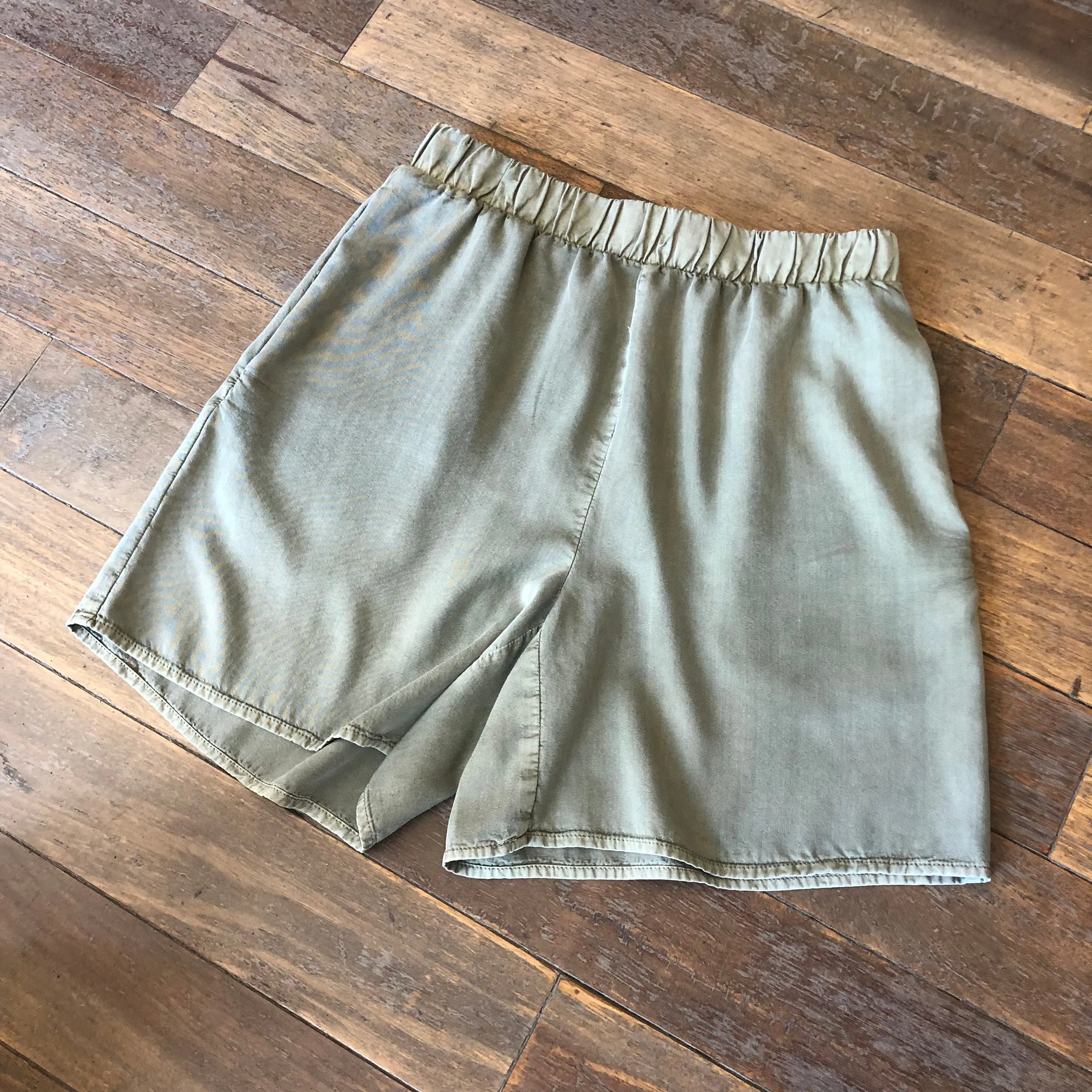 Minimum // Acazio Shorts