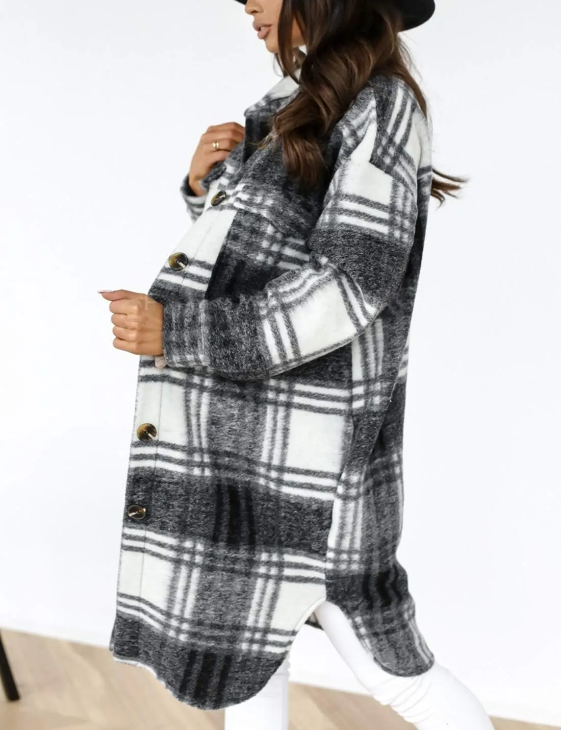 SeekMe Women's Oversized Flannel Plaid Shacket Jacket Flap Pocket Lapel Button Down Long Shirt Jackets